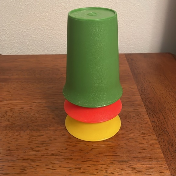 Vintage Tupperware Bell Tumblers Kids Drinking Cups Set of 3 - Picture 4 of 4